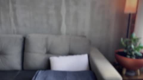 Kloe online show from October 6, 2025, 8:28 pm