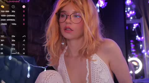 Snapshot of illegaldream chatting on December 22, 2025, 4:48 pm Lindsey and Candice online show from December 22, 2025, 4:48 pm