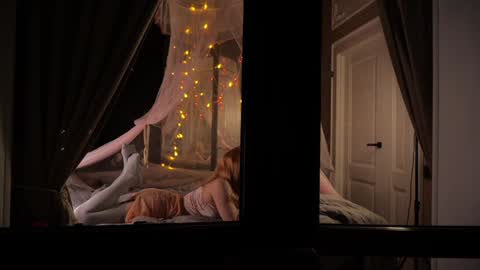 Snapshot of illegaldream chatting on February 25, 2026, 9:13 pm Lindsey and Candice online show from February 25, 2026, 9:13 pm