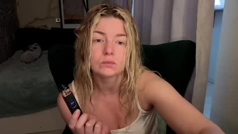 Jenny online show from April 26, 2026, 6:11 am
