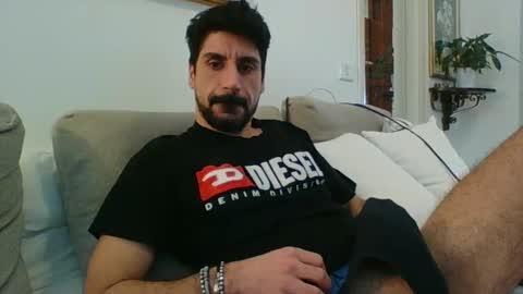 Snapshot of ilmangj90 chatting on February 14, 2025, 10:17 am ilmangj90 online show from February 14, 2025, 10:17 am