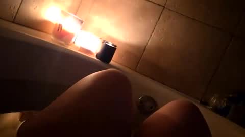 IM4KOUCR4ZY online show from April 5, 2026, 2:20 am