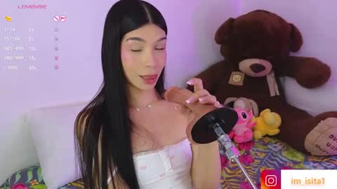 Isa Vasquez  online show from May 5, 2026, 9:23 pm