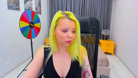 Roxy online show from February 26, 2025, 9:05 pm