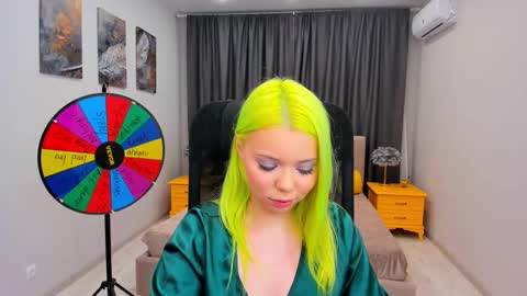 Roxy online show from March 4, 2025, 9:32 pm