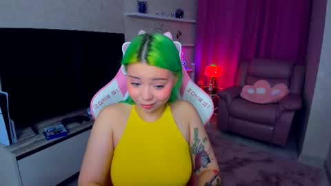 Roxy online show from September 15, 2025, 7:14 pm