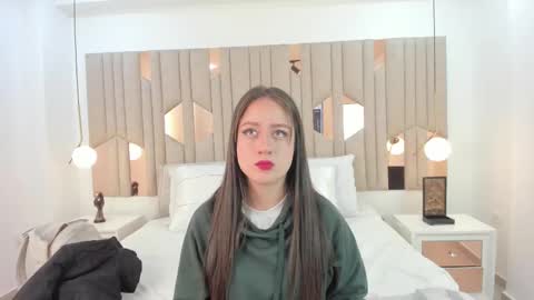 Snapshot of im_caro chatting on February 12, 2025, 4:33 am Caro online show from February 12, 2025, 4:33 am