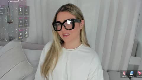 DAHLIA online show from December 14, 2025, 2:00 pm