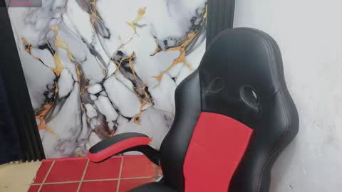 Snapshot of im_david01 chatting on January 7, 2026, 2:41 pm im_david01 online show from January 7, 2026, 2:41 pm