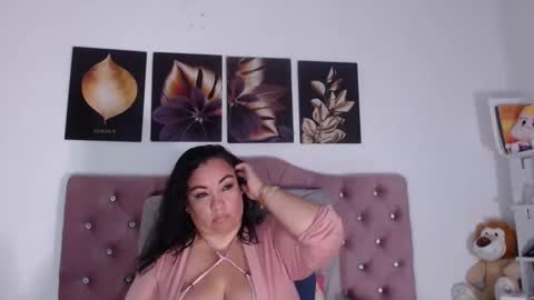 Snapshot of im_helenn_ chatting on September 28, 2025, 4:29 am Hellen online show from September 28, 2025, 4:29 am