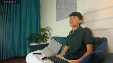 Snapshot of im_kael chatting on January 16, 2025, 4:07 am Kael online show from January 16, 2025, 4:07 am
