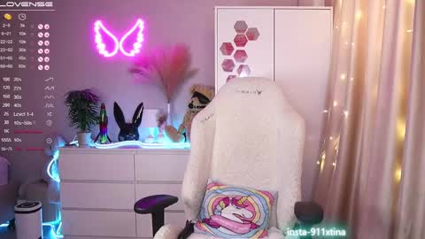 Snapshot of im_kristina chatting on March 1, 2025, 6:24 am Kris online show from March 1, 2025, 6:24 am