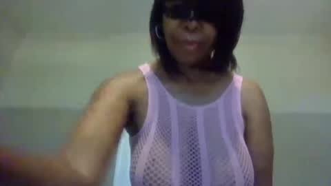 Snapshot of im_laa30z chatting on May 10, 2026, 11:26 am weet exy Cougar online show from May 10, 2026, 11:26 am