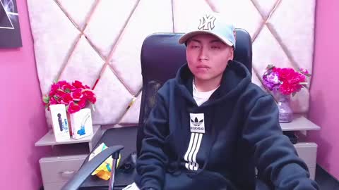 Snapshot of im_mathias chatting on February 8, 2025, 4:03 am mathias online show from February 8, 2025, 4:03 am