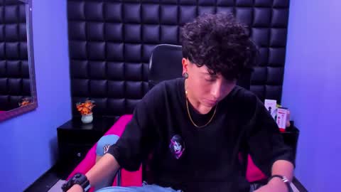 Snapshot of im_mathias chatting on October 25, 2025, 4:31 am mathias online show from October 25, 2025, 4:31 am