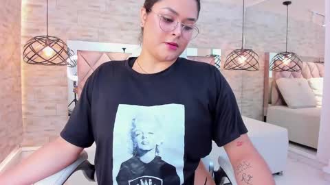 im mou  online show from February 26, 2025, 12:36 pm