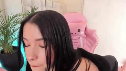 Snapshot of im_nika_ chatting on June 11, 2026, 3:10 pm Nika online show from June 11, 2026, 3:10 pm