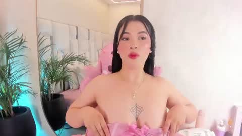 Snapshot of im_nika_ chatting on July 14, 2026, 12:33 pm Nika online show from July 14, 2026, 12:33 pm
