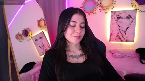 Snapshot of im_rosse_ chatting on October 8, 2025, 7:00 pm Jade Rosse online show from October 8, 2025, 7:00 pm