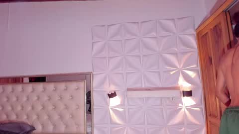 im_sebaslopez online show from April 23, 2026, 12:29 pm