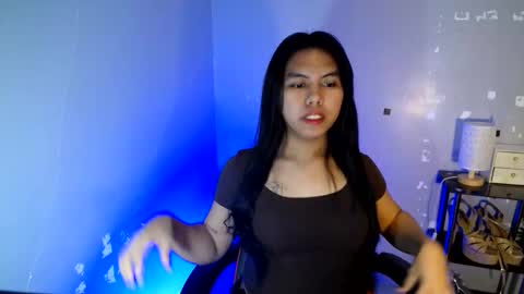 Snapshot of im_ur_girl_demure chatting on May 24, 2026, 2:33 pm kyline online show from May 24, 2026, 2:33 pm