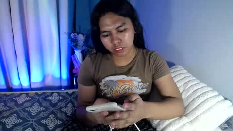 Snapshot of im_ur_girl_demure chatting on July 13, 2026, 7:44 am kyline online show from July 13, 2026, 7:44 am