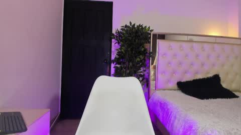 im_xandersmith online show from April 12, 2026, 7:19 pm