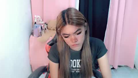 im_yourfairyannaxx online show from February 15, 2026, 2:47 pm