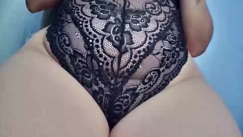 mia latina online show from February 4, 2026, 1:55 am