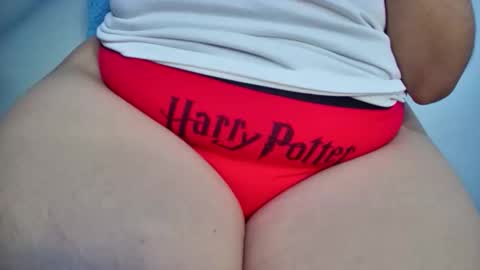 mia latina online show from February 11, 2026, 2:27 am