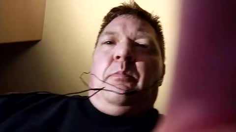 Iminyourroom online show from October 28, 2025, 1:09 am