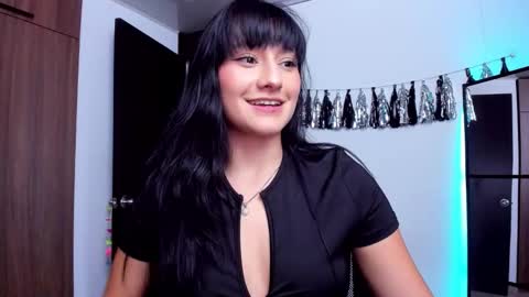 Snapshot of imlenka chatting on February 18, 2026, 11:33 pm Lenka online show from February 18, 2026, 11:33 pm