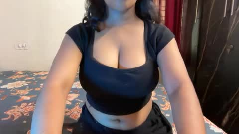 Snapshot of imlovelyrose chatting on July 7, 2026, 8:51 am ROSE online show from July 7, 2026, 8:51 am