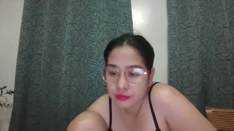 Snapshot of immaculate02 chatting on April 18, 2026, 5:55 am Immaculate02 online show from April 18, 2026, 5:55 am
