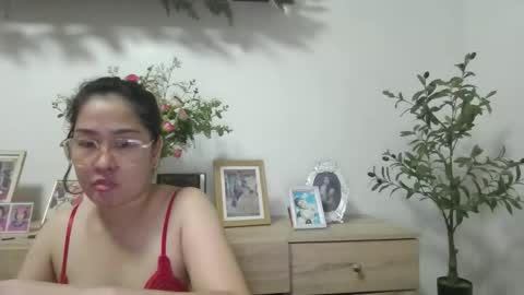 Snapshot of immaculate02 chatting on May 14, 2026, 7:48 am Immaculate02 online show from May 14, 2026, 7:48 am