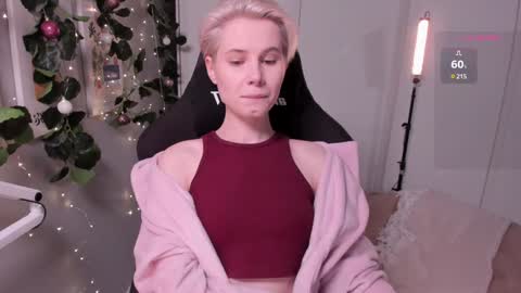 Snapshot of imnotmia chatting on January 19, 2025, 5:07 pm Mia online show from January 19, 2025, 5:07 pm