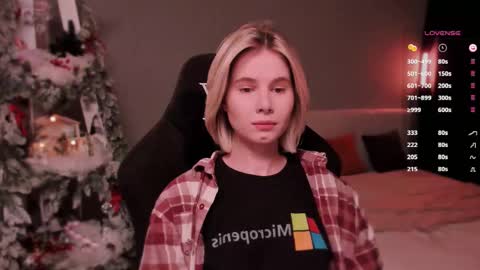 Snapshot of imnotmia chatting on December 20, 2025, 9:38 am Mia online show from December 20, 2025, 9:38 am