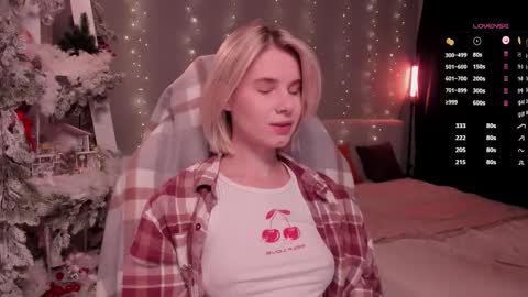 Snapshot of imnotmia chatting on December 22, 2025, 10:01 am Mia online show from December 22, 2025, 10:01 am