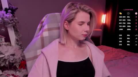 Snapshot of imnotmia chatting on January 11, 2026, 10:42 am Mia online show from January 11, 2026, 10:42 am