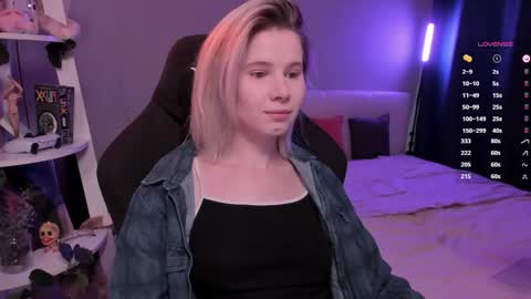 Snapshot of imnotmia chatting on March 23, 2026, 11:03 am Mia online show from March 23, 2026, 11:03 am