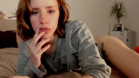 Snapshot of imogensy chatting on December 21, 2025, 3:46 am my name Imo Fansly online show from December 21, 2025, 3:46 am