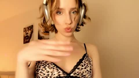 Snapshot of imogensy chatting on March 26, 2026, 3:17 pm my name Imo Fansly online show from March 26, 2026, 3:17 pm