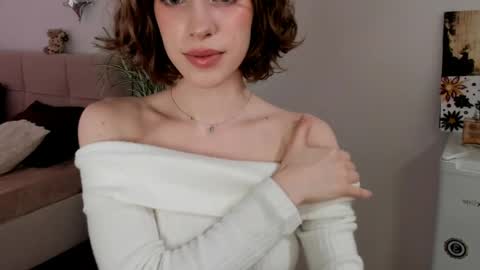 Snapshot of imogensy chatting on April 27, 2026, 11:30 am my name Imo Fansly online show from April 27, 2026, 11:30 am