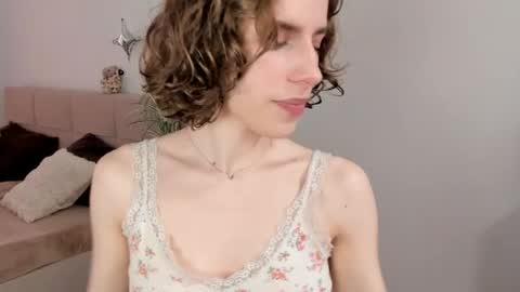 Snapshot of imogensy chatting on April 28, 2026, 9:47 am my name Imo Fansly online show from April 28, 2026, 9:47 am
