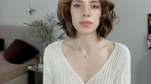 Snapshot of imogensy chatting on May 4, 2026, 5:14 am my name Imo Fansly online show from May 4, 2026, 5:14 am