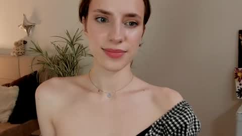 Snapshot of imogensy chatting on May 7, 2026, 3:39 pm my name Imo Fansly online show from May 7, 2026, 3:39 pm