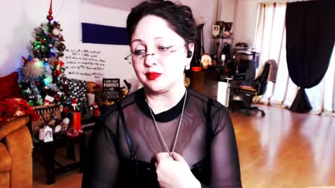 Empress online show from January 8, 2025, 2:03 pm