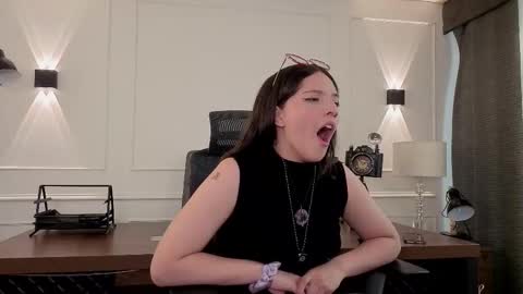 Karen  online show from March 3, 2026, 7:20 pm