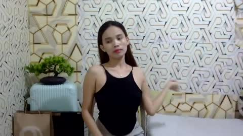 Snapshot of imyourgirl_vanessa26 chatting on July 21, 2026, 8:05 am Im sad because im lonely wish help me here online show from July 21, 2026, 8:05 am
