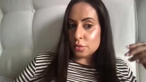 Snapshot of inbedwithlayla chatting on April 13, 2026, 12:21 pm Layla online show from April 13, 2026, 12:21 pm